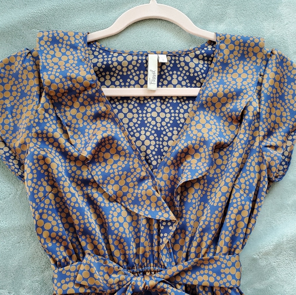 Euc Fossil Unique Color And Print Dress - image 1